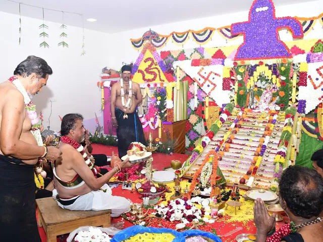 ఎమ్మెల్యే సురేంద్రబాబు ఆధ్వర్యంలో పడిపూజ