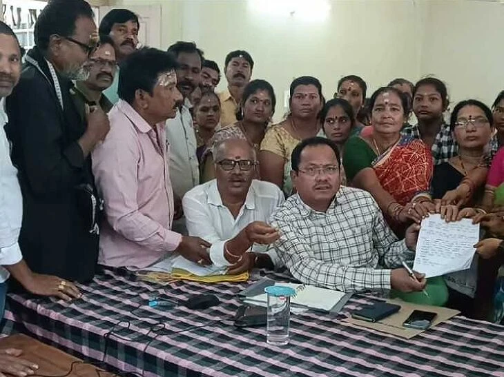 బిరుసువాడలో ఆక్రమణలు తొలగించాలని వినతి.!