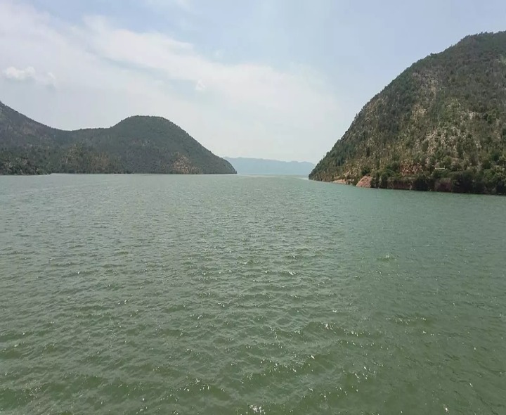 సోమశిల జలాశయానికి  చేరుతున్న వరద