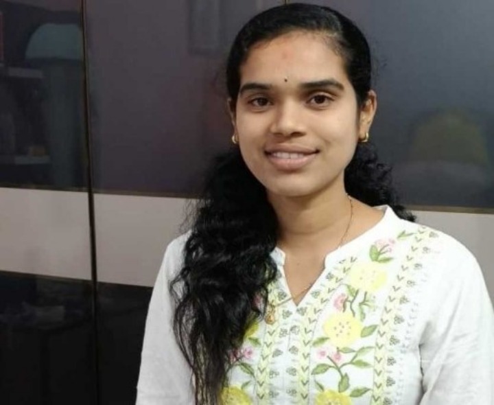 గిరిజన యువతికి ప్రభుత్వ ఉద్యోగం