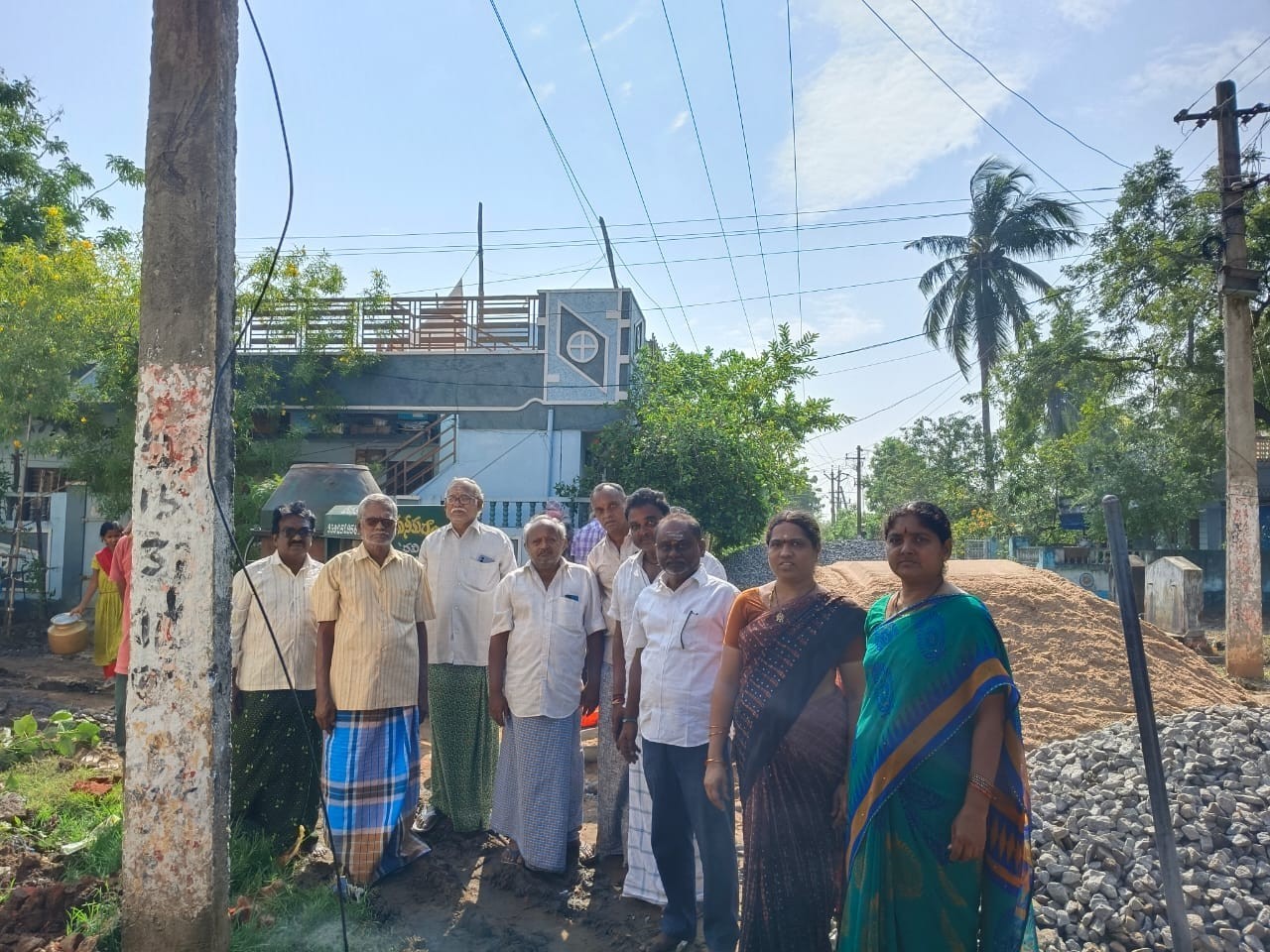 మండల పరిషత్ నిధులతో డ్రైనేజీకి శంకుస్థాపన