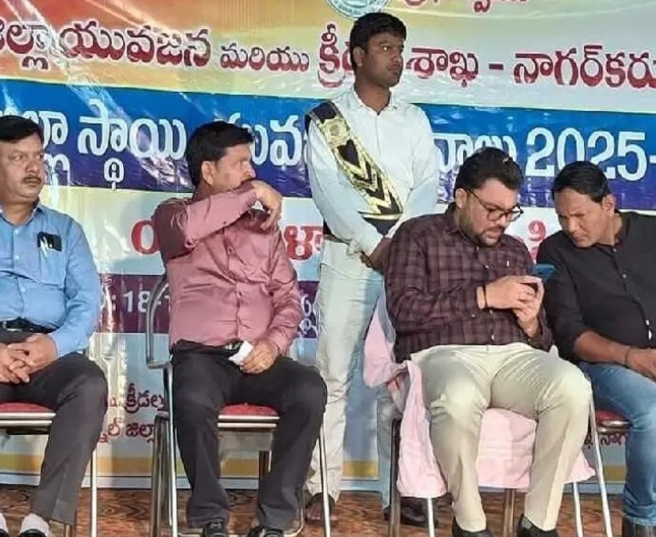 యువజనోత్సవా కార్యక్రమంలో పాల్గొన్న కలెక్టర్