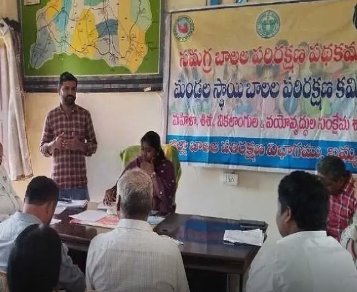 గ్రామాల్లో సమస్యలు తమ దృష్టికి తీసుకురావాలి: ఎంపీడీవో