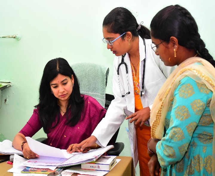 ‘ప్రభుత్వ వైద్య సేవలపై అవగాహన కల్పించాలి’