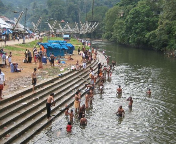 శబరిమల వెళ్లే భక్తులకు బిగ్ అలర్ట్