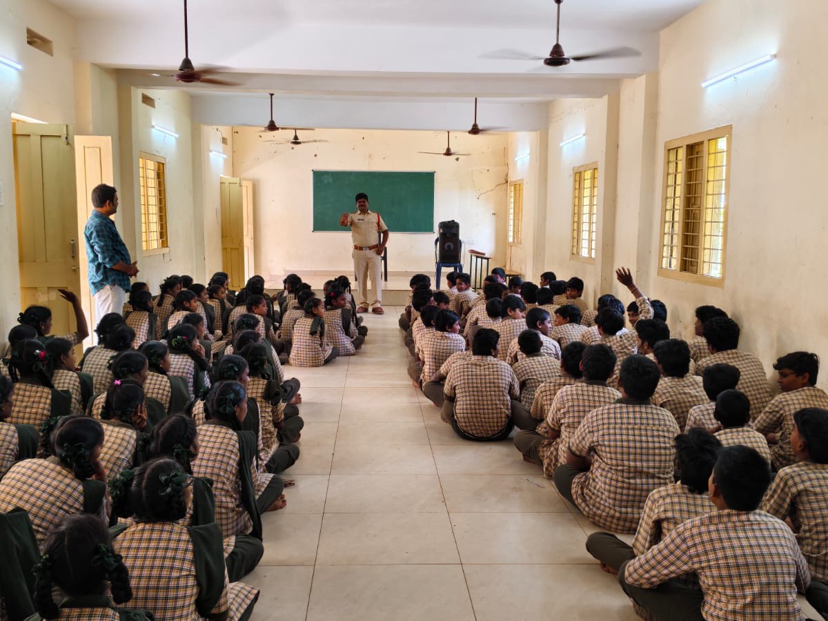 ‘సైబర్ నేరాల పట్ల ప్రతీ ఒక్కరు అప్రమత్తంగా ఉండాలి’