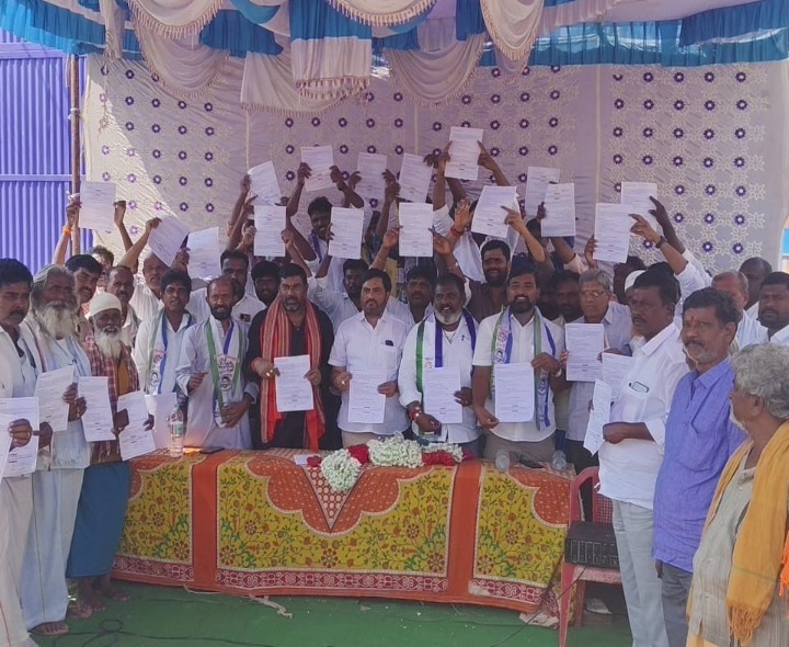 ‘పేదలకు వైద్యం అందకుండా ప్రభుత్వం కుట్ర చేస్తుంది’