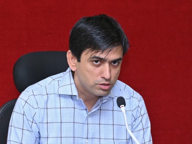 అలాంటి వారిపై చర్యలు తప్పవు: కలెక్టర్