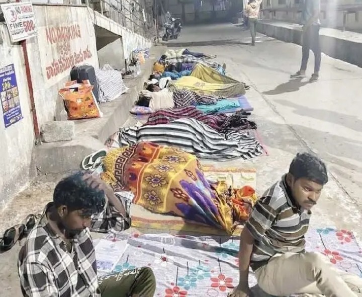 గుంటూరు ప్రభుత్వ ఆసుపత్రి వద్ద వసతి కరువు