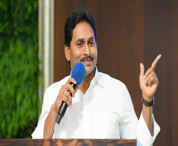 నేడు హైదరాబాద్‌కు వైఎస్ జగన్