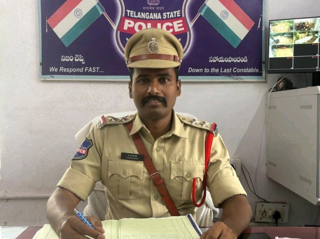 రోడ్లపై వాహనదారులు జాగ్రత్త పాటించాలి : ఎస్సై