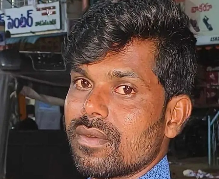 ఏటూరునాగారంలో ఆటో డ్రైవర్ ఆత్మహత్య