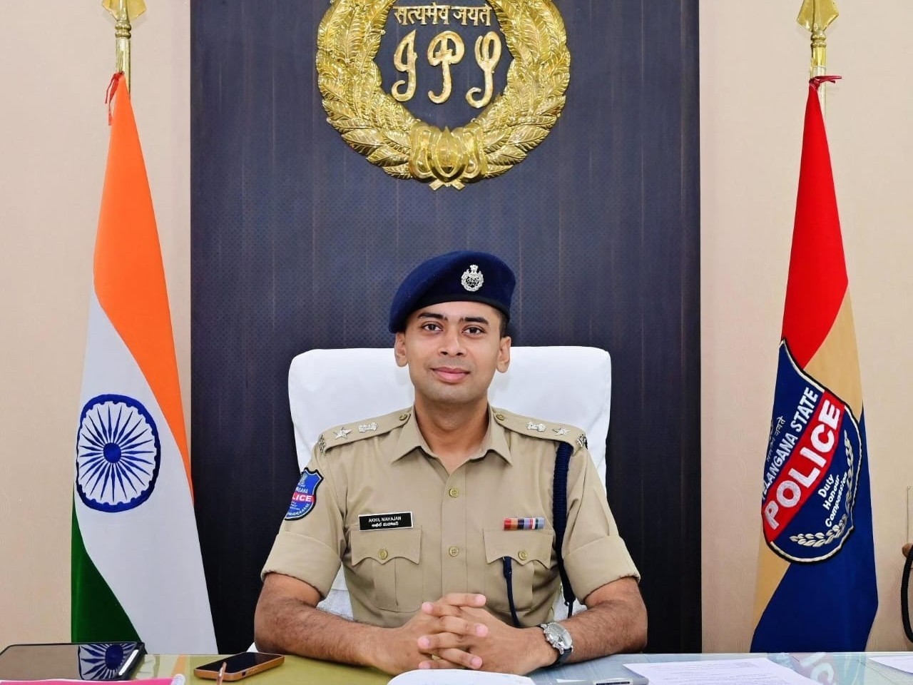 అప్రమత్తతో ఉంటూ రోడ్డు ప్రమాదాలను అరికట్టాలి: SP