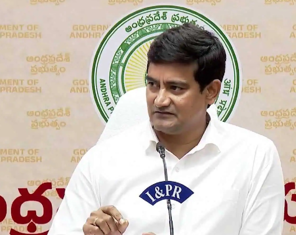 ‘YCP నేతలు ప్రజలను తప్పుదోవ పట్టిస్తున్నారు’