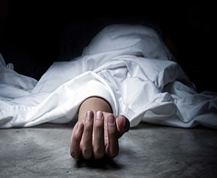 పడవ బోల్తా.. ముగ్గురు మృతి