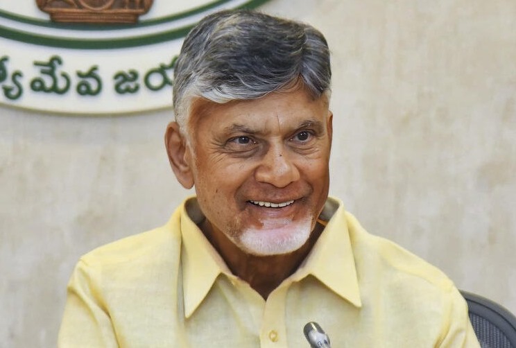 సీఎం చంద్రబాబుపై లిక్కర్ కేసు మూసివేత