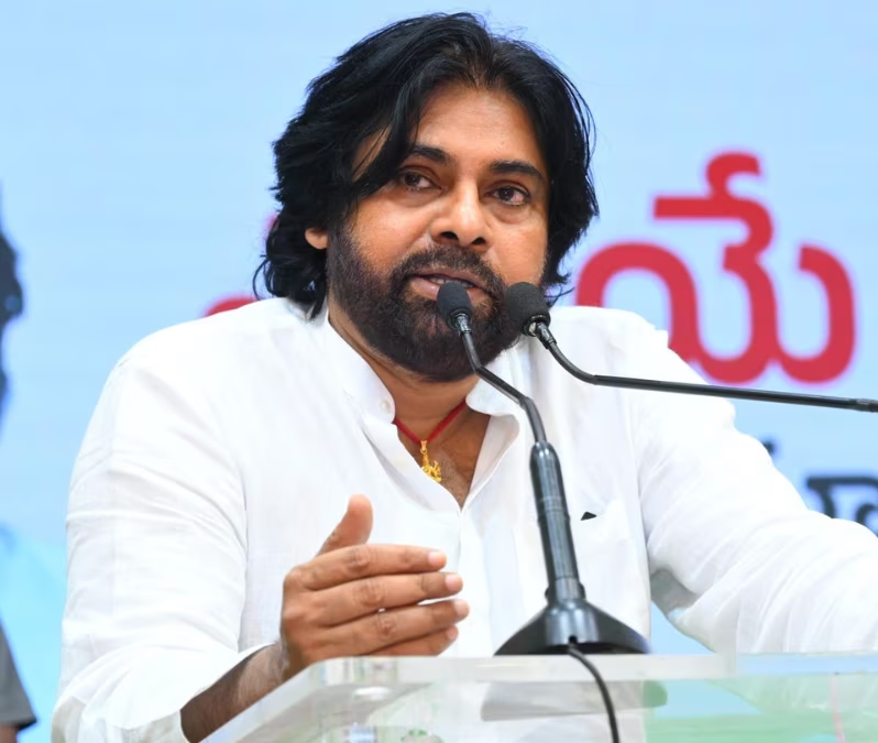 జనసేన సీనియర్ నేతలతో పవన్ భేటీ