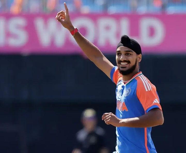 భువనేశ్వర్ రికార్డ్ సమం చేసిన అర్ష్‌దీప్