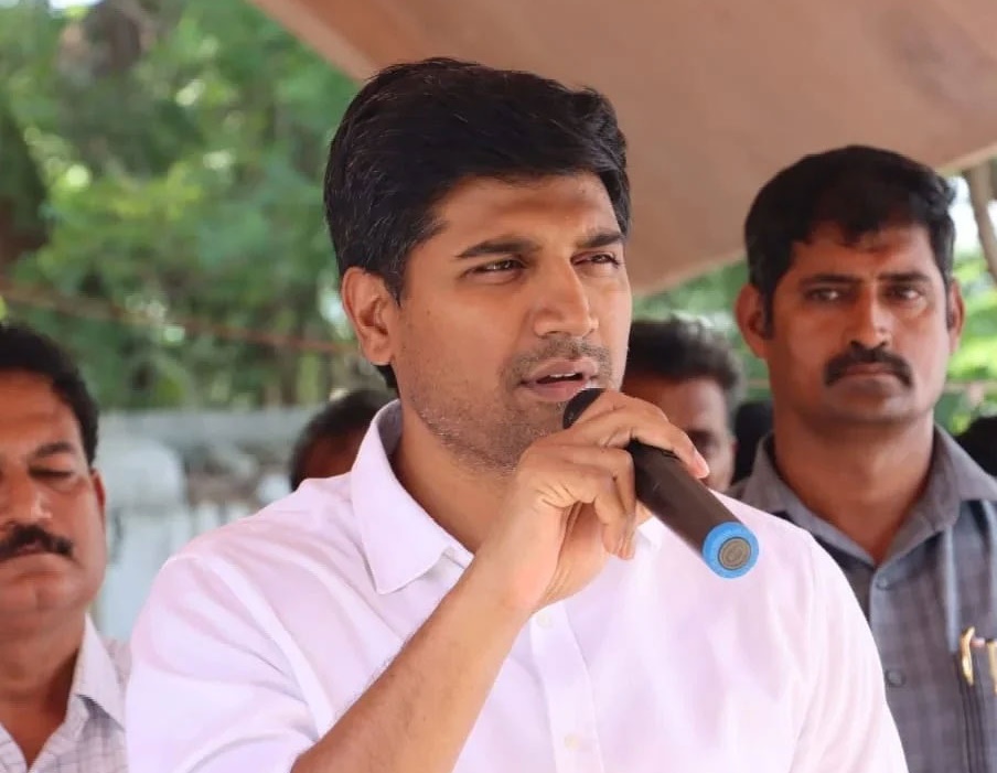 వర్సిటీ అనుమతులకు కృషి చేస్తా: ఎంపీ లావు