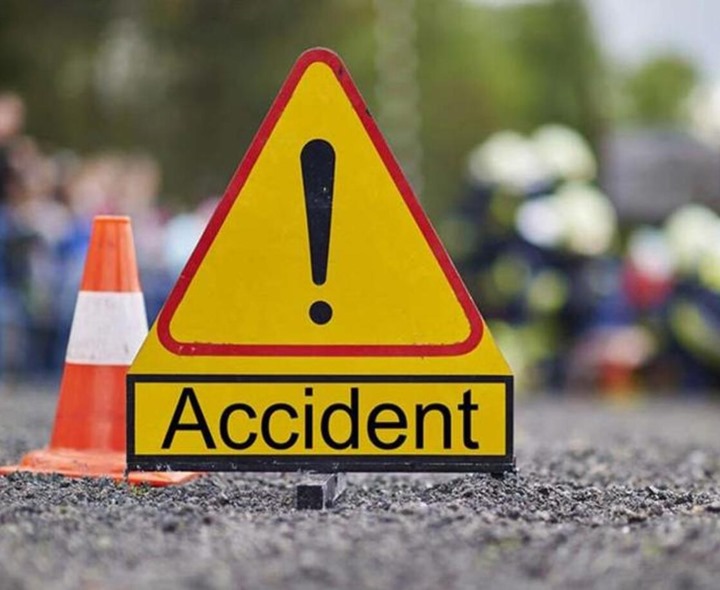 బస్సులో 40 మంది.. తప్పిన పెను ప్రమాదం