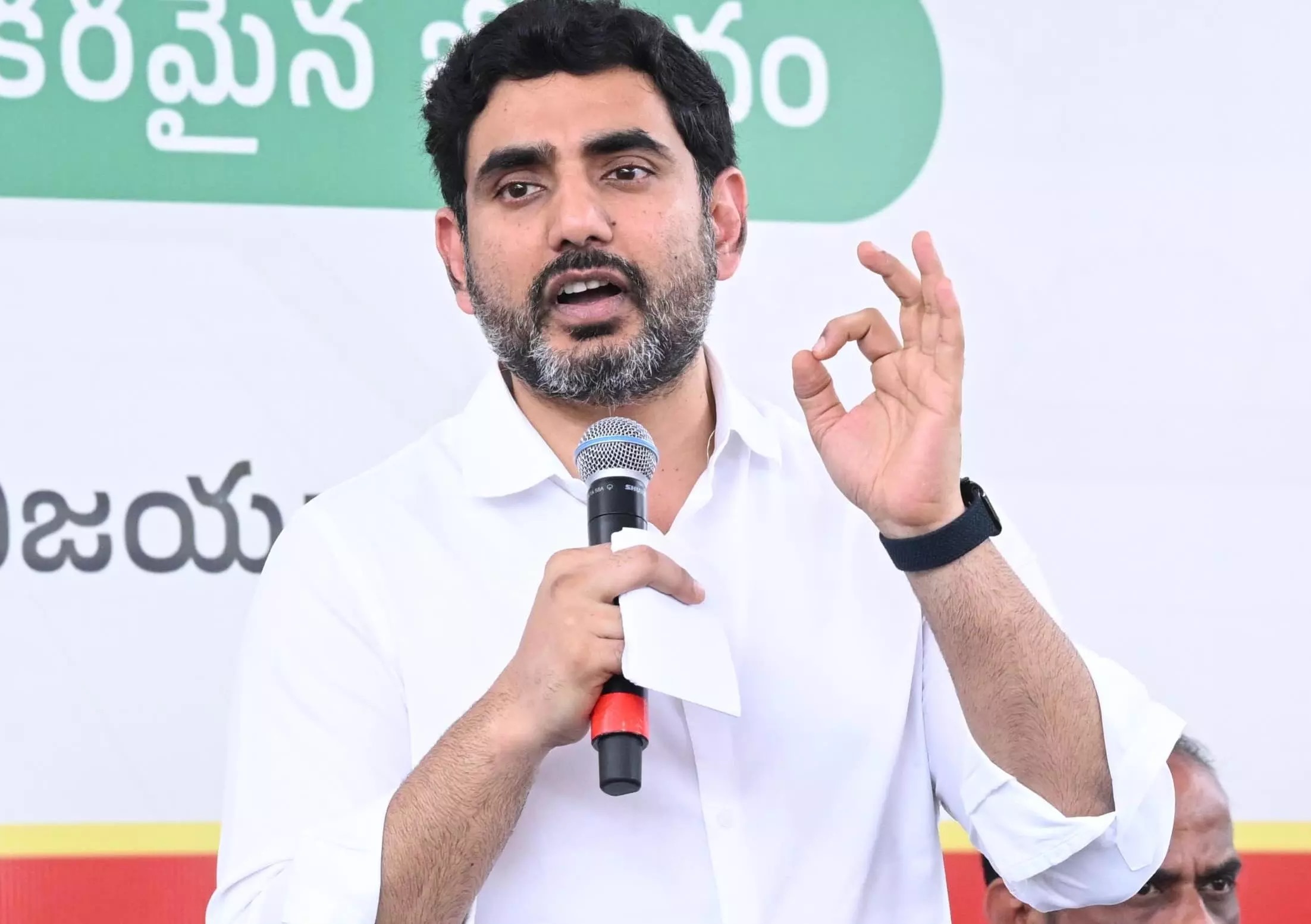 వాజ్‌పేయీకి తెలుగు జాతి రుణపడి ఉంది: లోకేష్