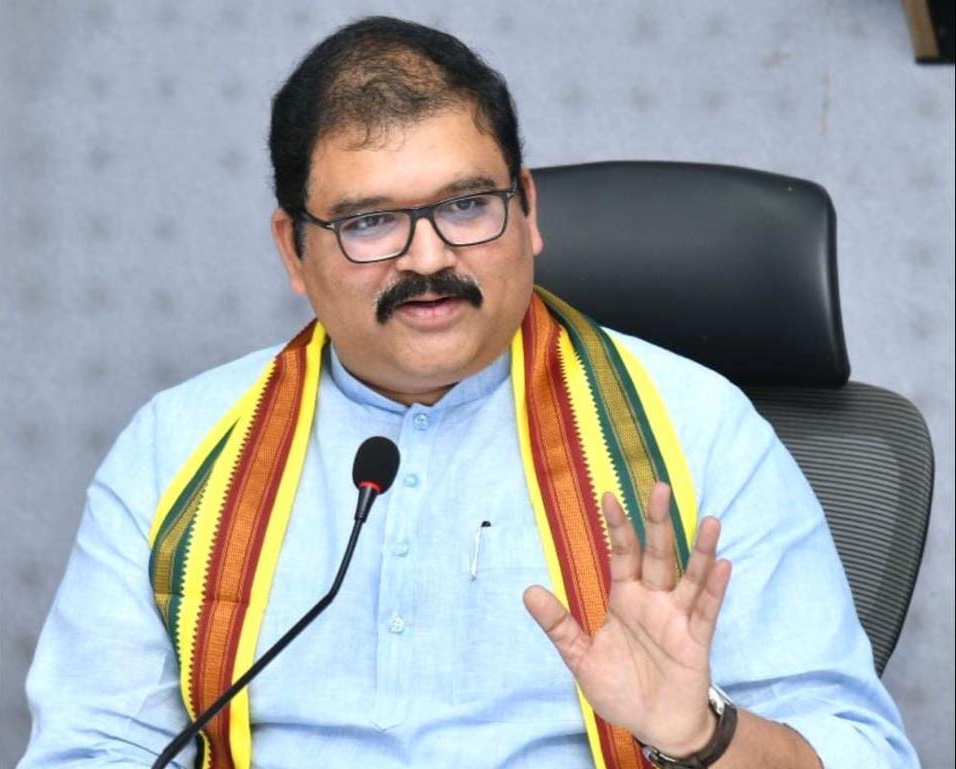 ‘గురుమూర్తి సంతకాలపై జగన్‌ సమాధానం చెప్పాలి’