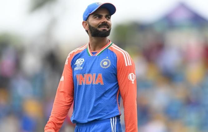 చరిత్రకు పరుగు దూరంలో కోహ్లీ