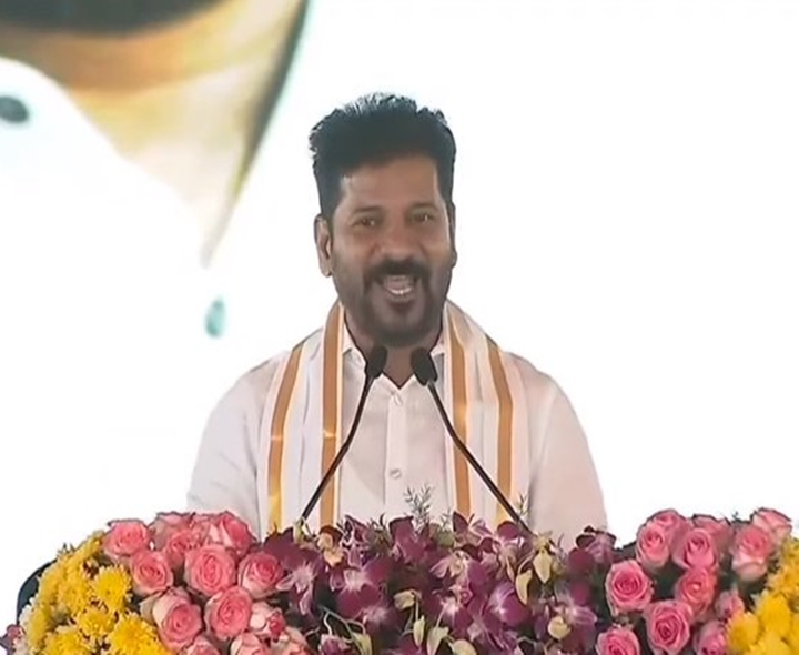 పదేళ్లలో పాలమూరును ఎండబెట్టారు: సీఎం