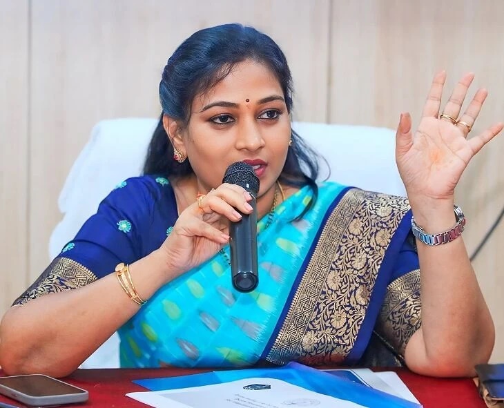 YCP శ్రేణుల తీరుపై అనిత ఫైర్