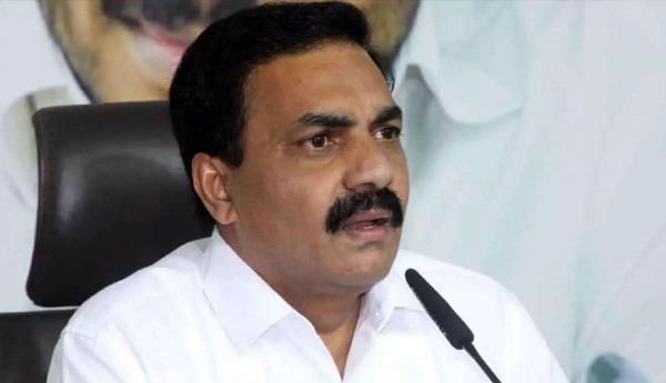 పేదల ఇళ్లపై సీఎం దుష్ప్రచారం చేస్తున్నారు: కాకాణి