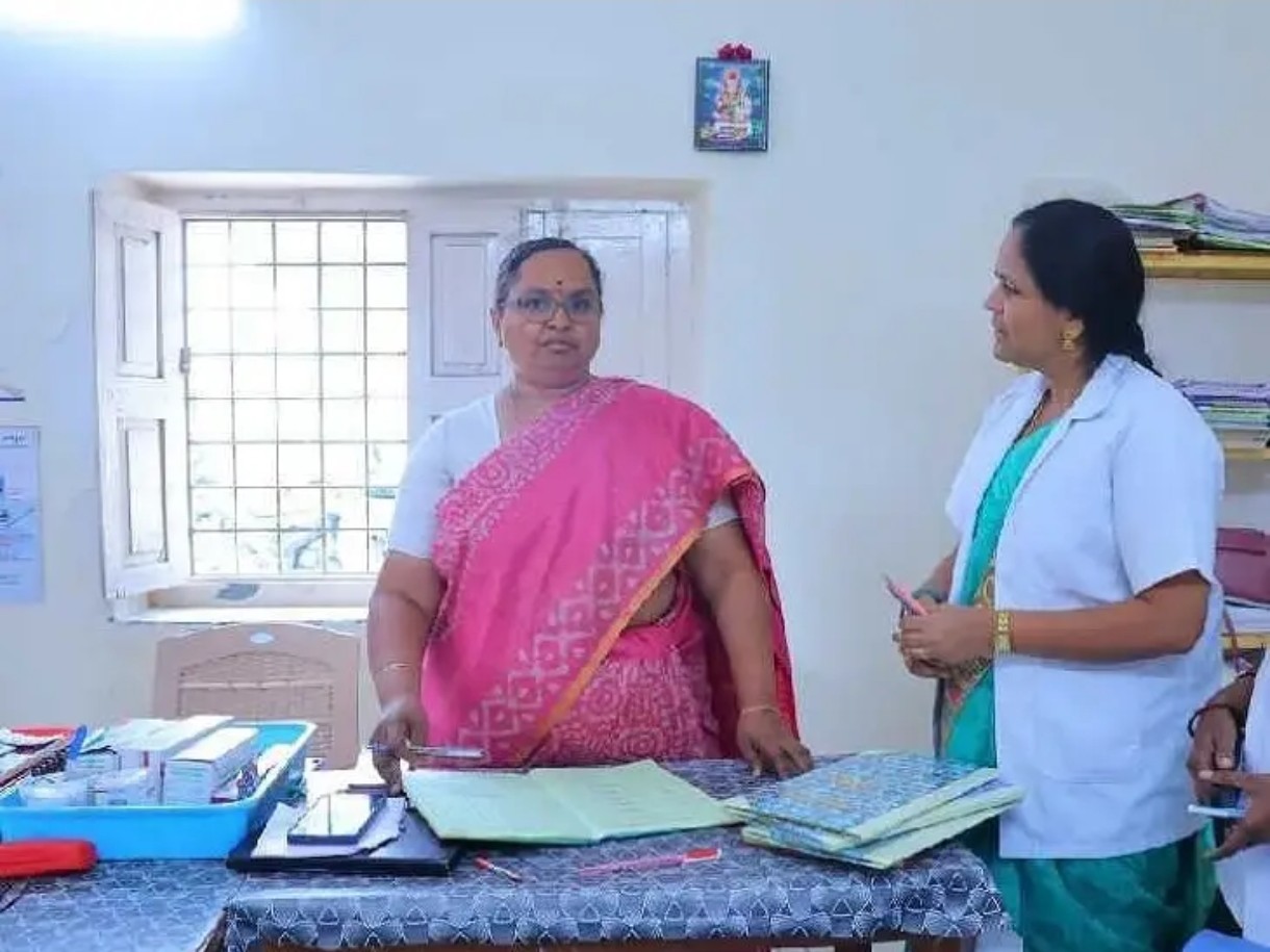 రోగులకు మెరుగైన సేవలు అందించాలి: కలెక్టర్