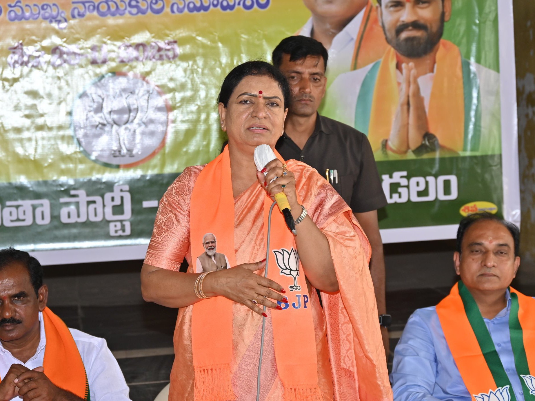 సీఎం ఆ నిర్ణయాన్ని మార్చుకోవాలి: ఎంపీ