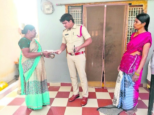 మెరుగు పెడతామని నమ్మించి దోపిడీ