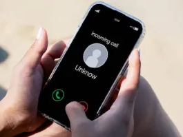 లోన్ కాల్స్ ఒత్తిడి తట్టుకోలేక.. HYD వదిలి..!