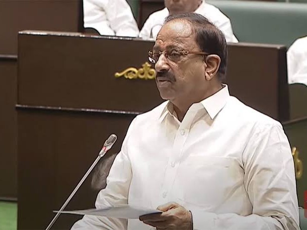 రైతాంగానికి అవసరమైన ఎరువులు సిద్ధం: మంత్రి