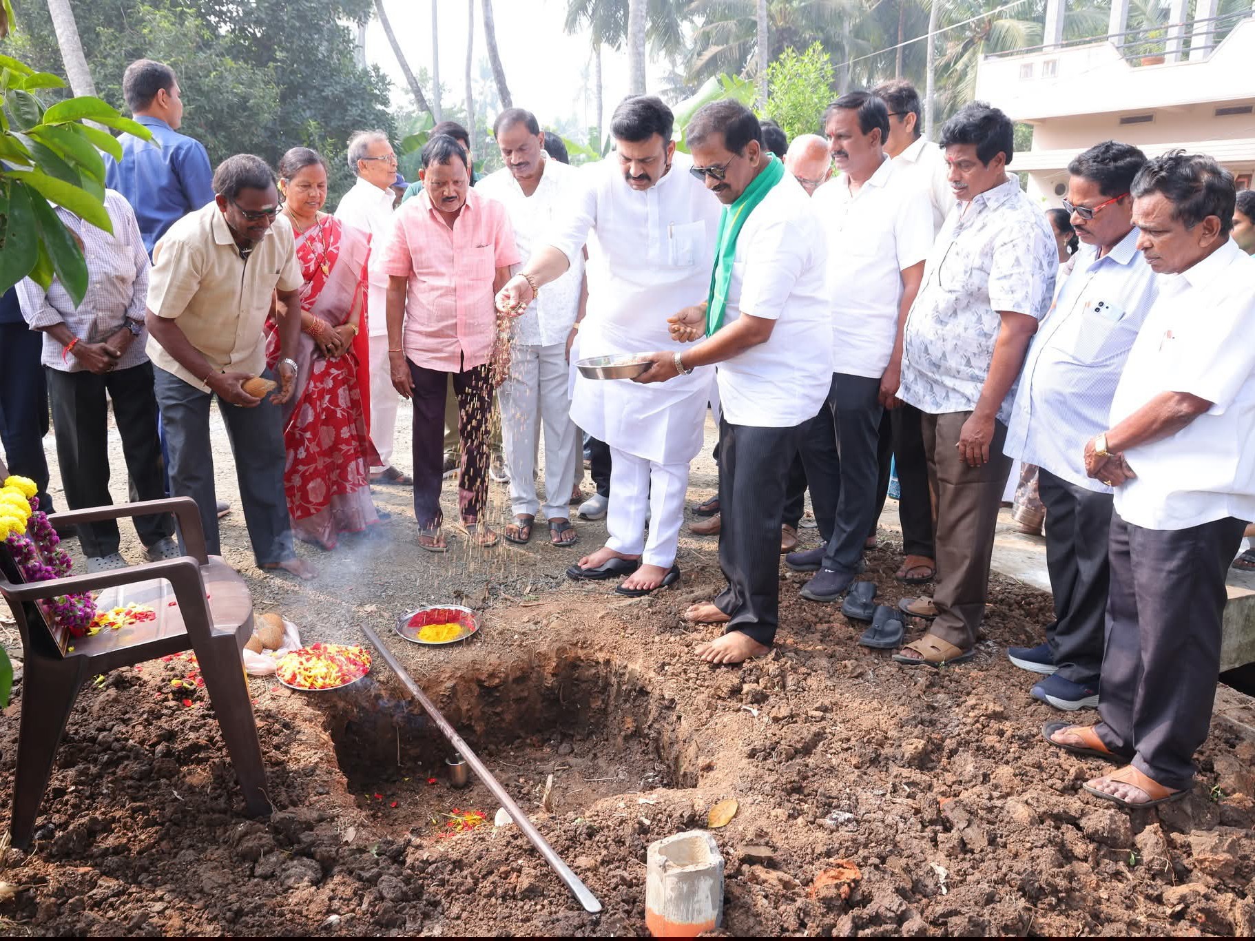 అభివృద్ధి పనులకు డిప్యూటీ స్పీకర్ శంకుస్థాపన
