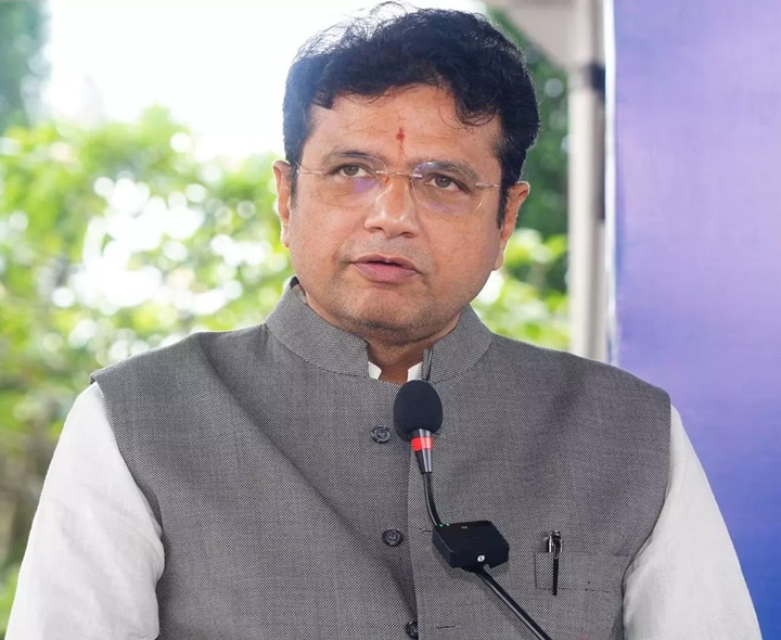 మంత్రి శ్రీధర్ బాబు సంచలన వ్యాఖ్యలు