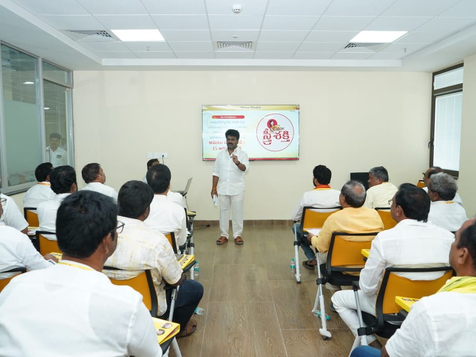 ‘ప్రభుత్వ పథకాలను ప్రజల్లోకి తీసుకెళ్లడమే లక్ష్యం’