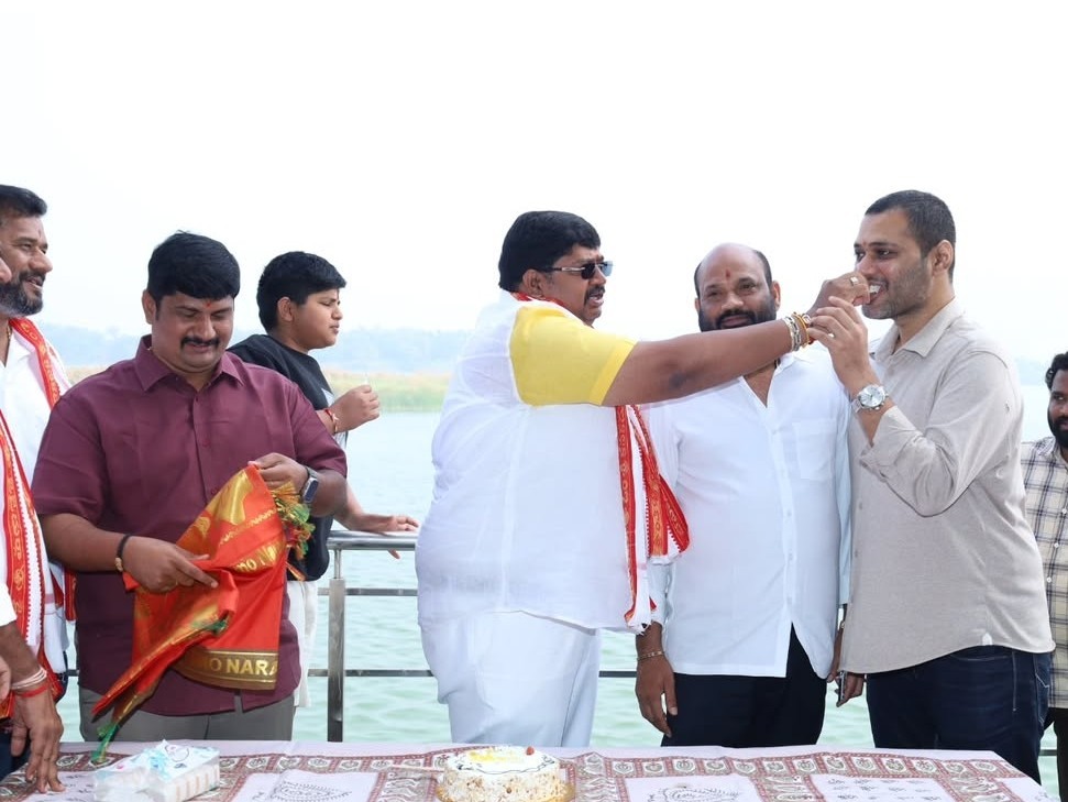 విజయవాడలో ముందస్తు జన్మ వేడుకలు