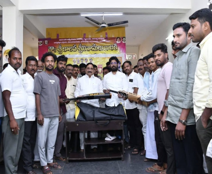 యువత క్రీడల్లో ముందుండాలి: ఎమ్మెల్యే