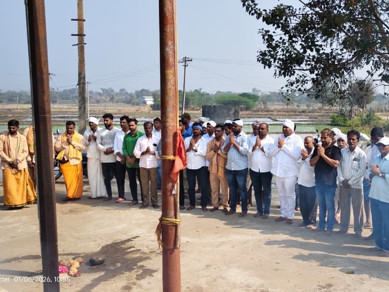 జగదాంబ సేవలాల్ ఆలయంలో పూజలు