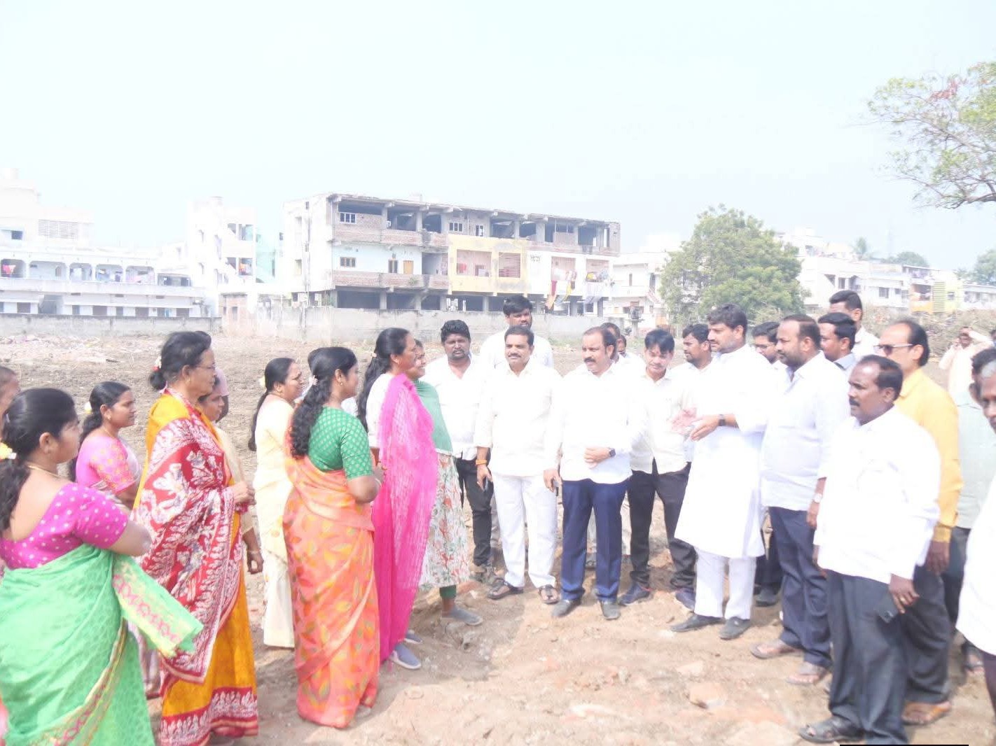 సంక్రాంతి ఏర్పాట్లు పరిశీలించిన ఎమ్మెల్యే