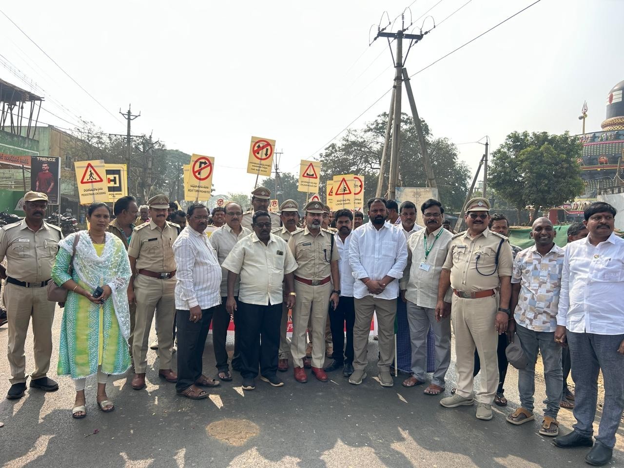 నల్లజర్లలో జాతీయ రోడ్డు భద్రతా మాసోత్సవ వేడుకలు