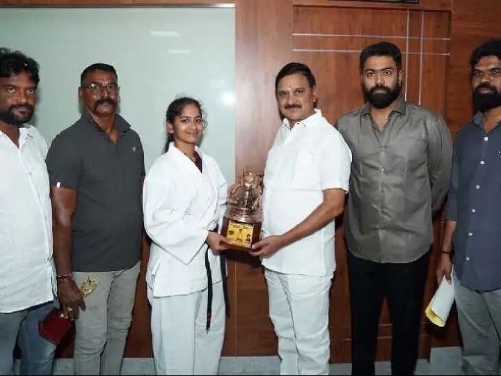 షైనీకి కేంద్ర మంత్రి అభినందనలు