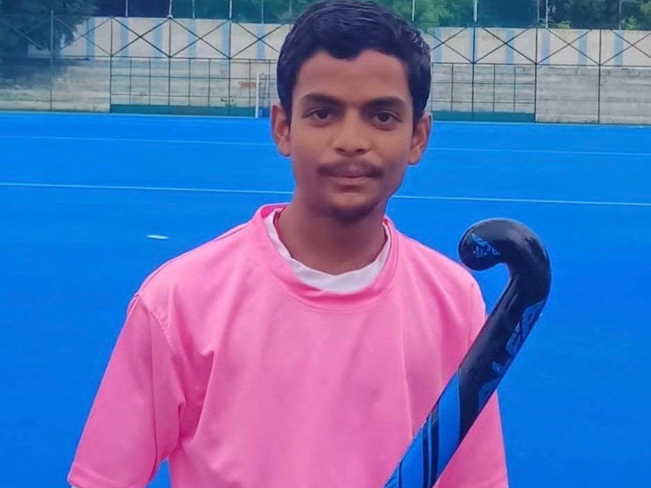జాతీయస్థాయి హాకీ పోటీలకు జిల్లా విద్యార్థి ఎంపిక