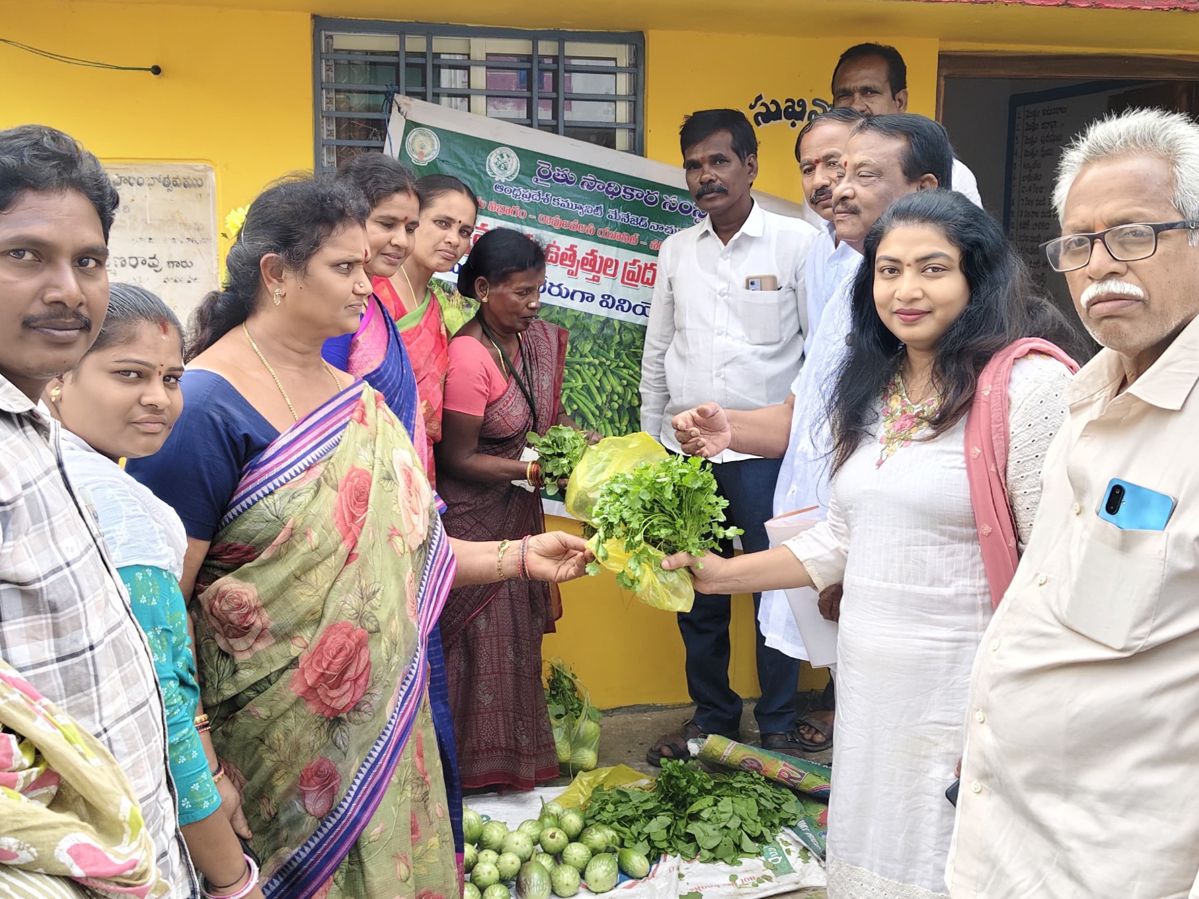 ‘ప్రకృతి వ్యవసాయ స్టాల్స్ ఏర్పాటు చేయాలి’