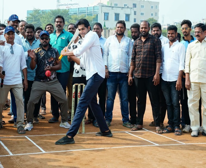 క్రికెట్ ఆడిన ఎమ్మెల్యే జేసీ అస్మిత్ రెడ్డి