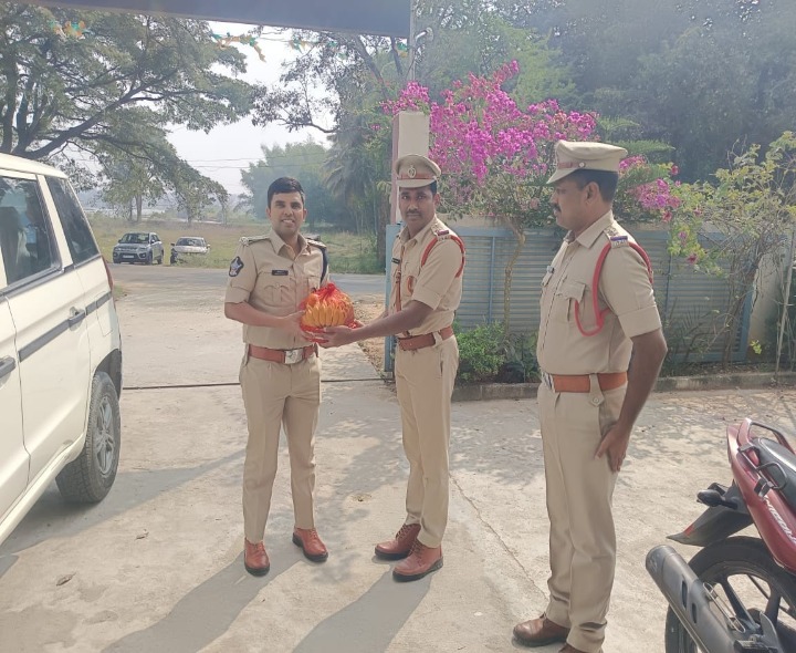 చౌడేపల్లె పోలీస్ స్టేషన్ ఆకస్మిక తనిఖీ DSP