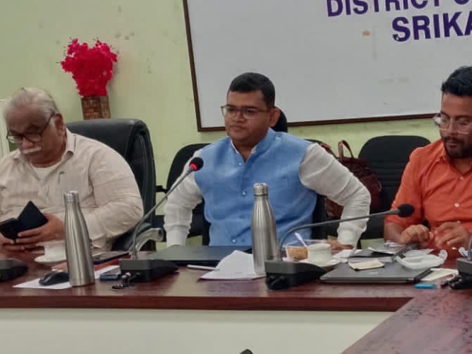 ‘బాధ్యతారహితంగా వ్యవహరిస్తే కఠిన చర్యలు’