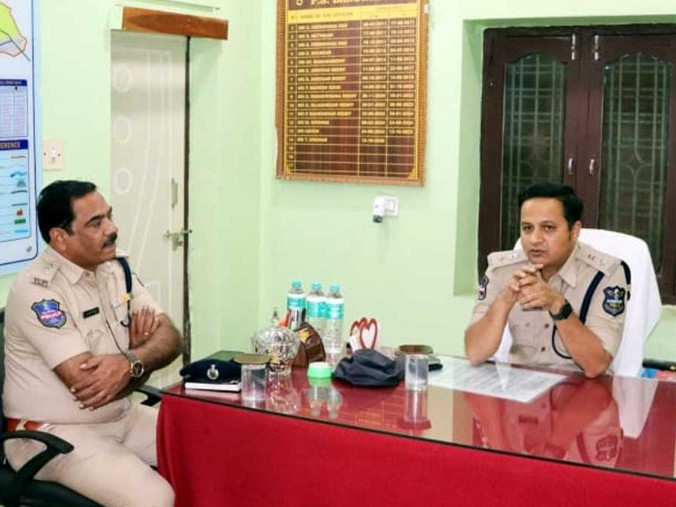 బాన్సువాడ పోలీస్ స్టేషన్‌ను తనిఖీ చేసిన ఎస్పీ